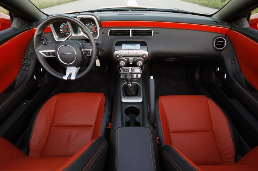  Chevrolet Camaro SS Convertible 2011 года  (фото 27 из 43)